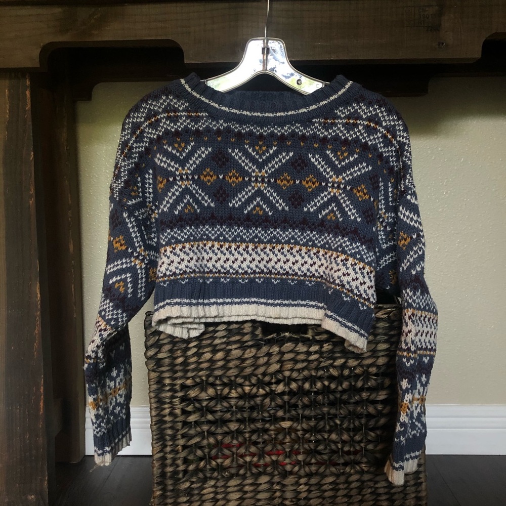Cropped sweater